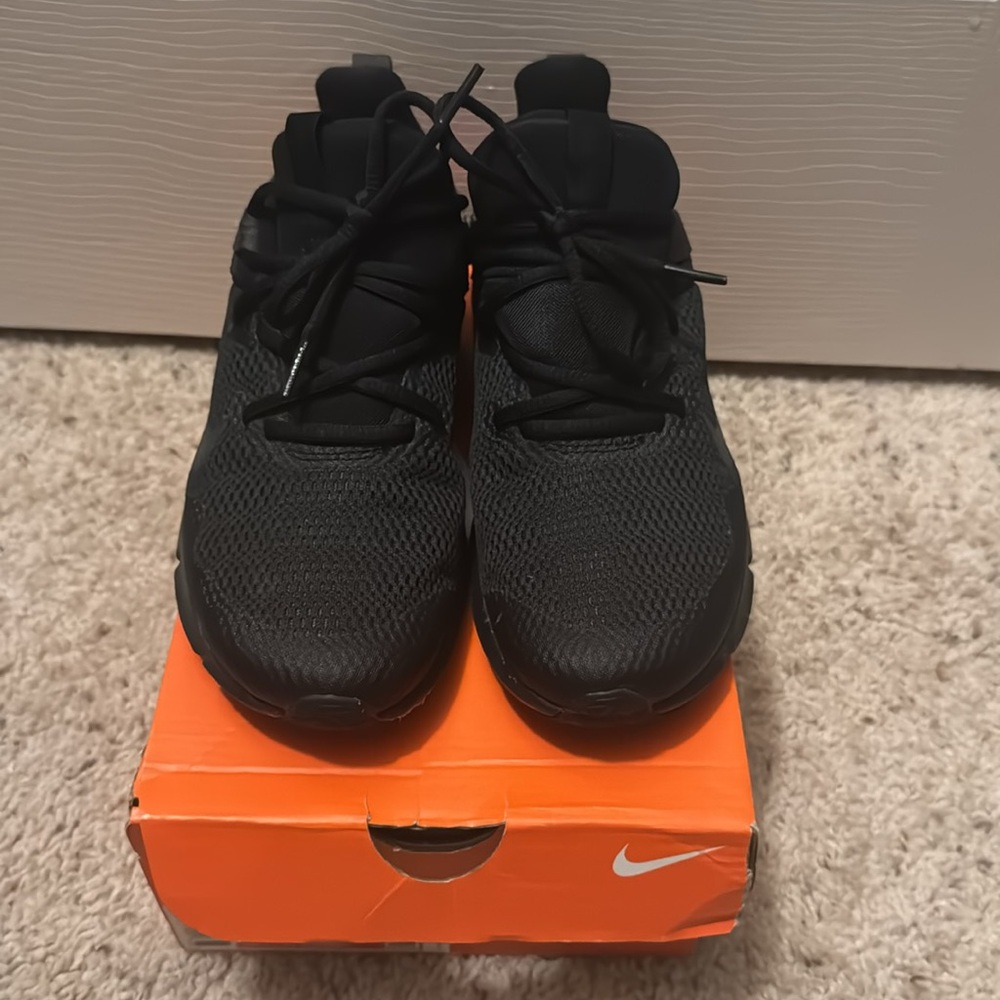 Nike Legend Essential. - Picture 2 of 3